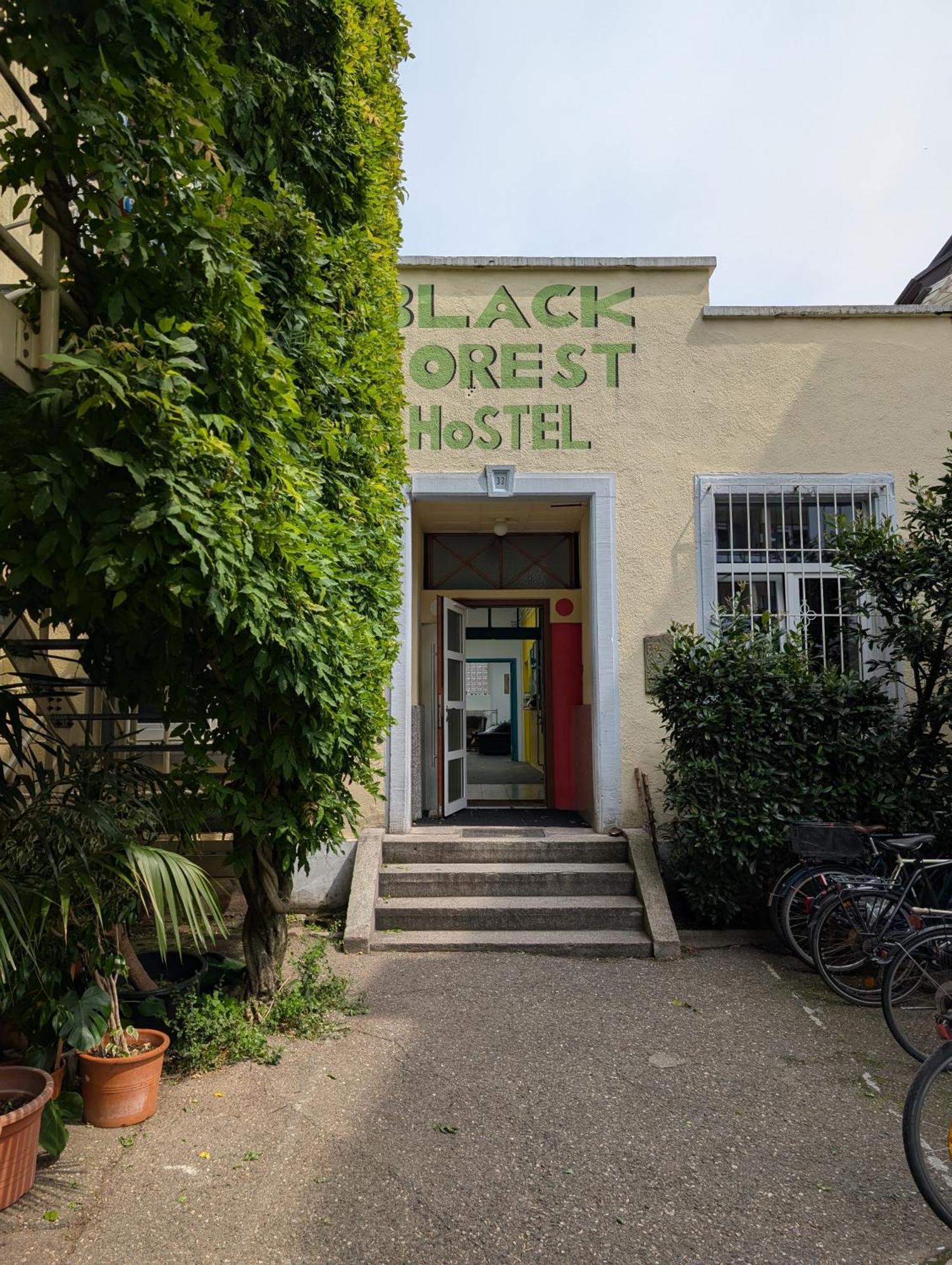 Nahe dem Stadtgarten Freiburg übernachten: 4 Budgethotels verglichen