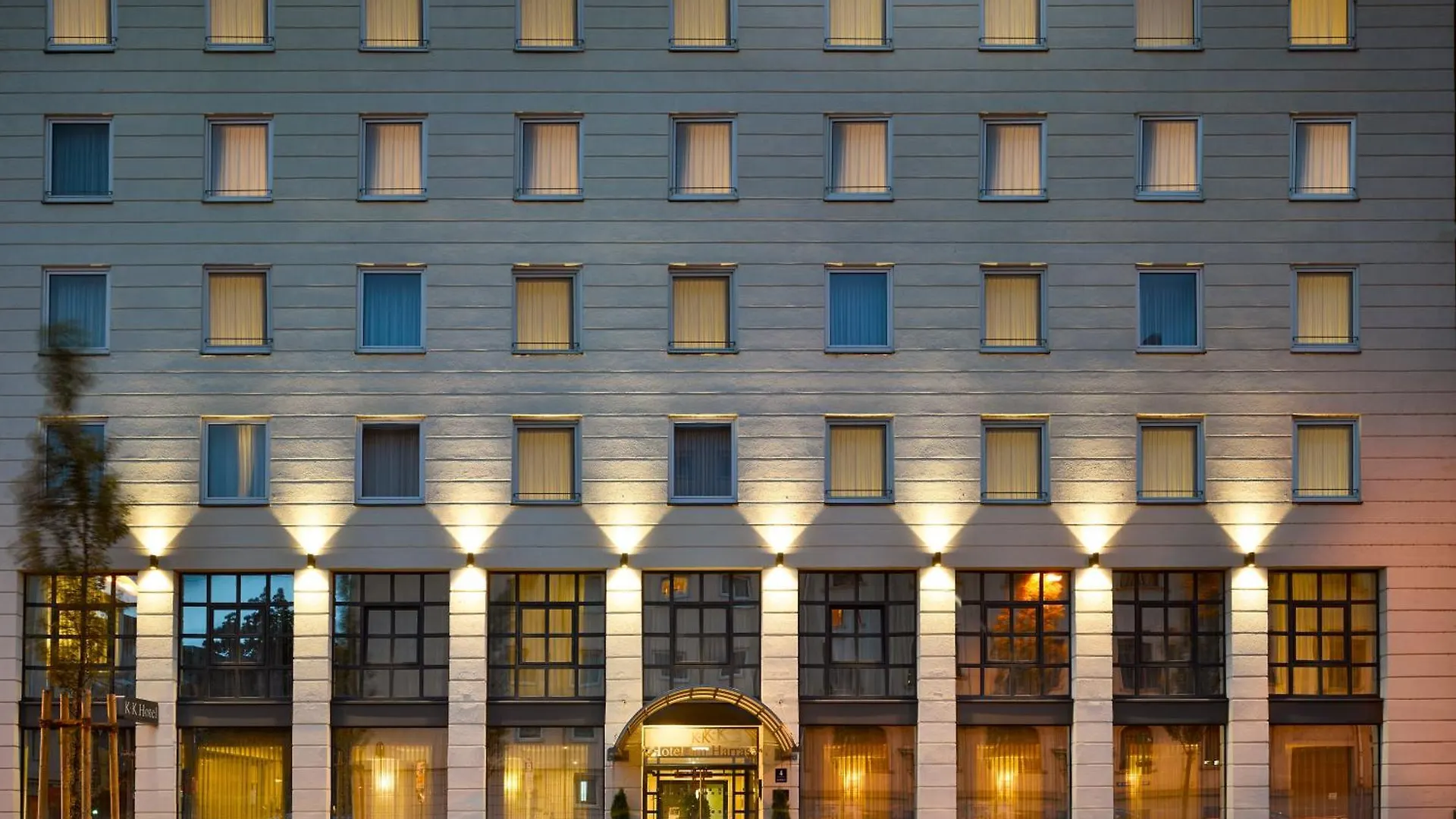 4 Business Hotels nahe Turmkasse Alter Peter, die überzeugen
