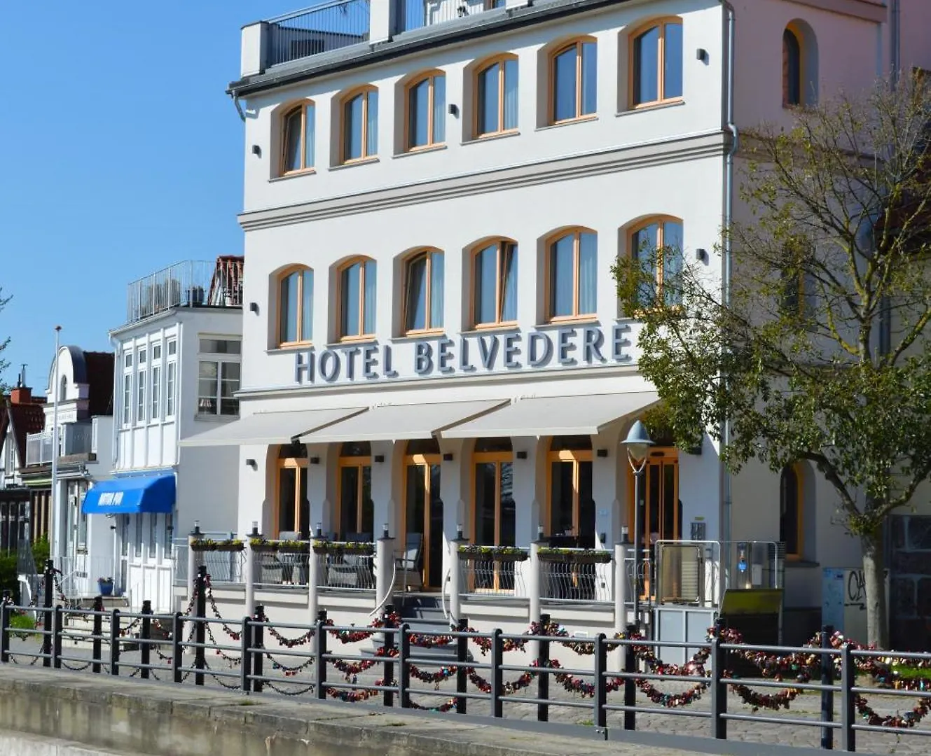 10 Strandhotels nahe dem Yachthafen Warnemünde